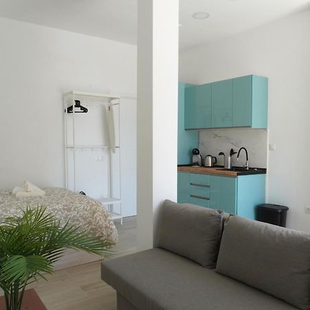 Casa De Huespedes Carabanchel1 호텔 마드리드 외부 사진